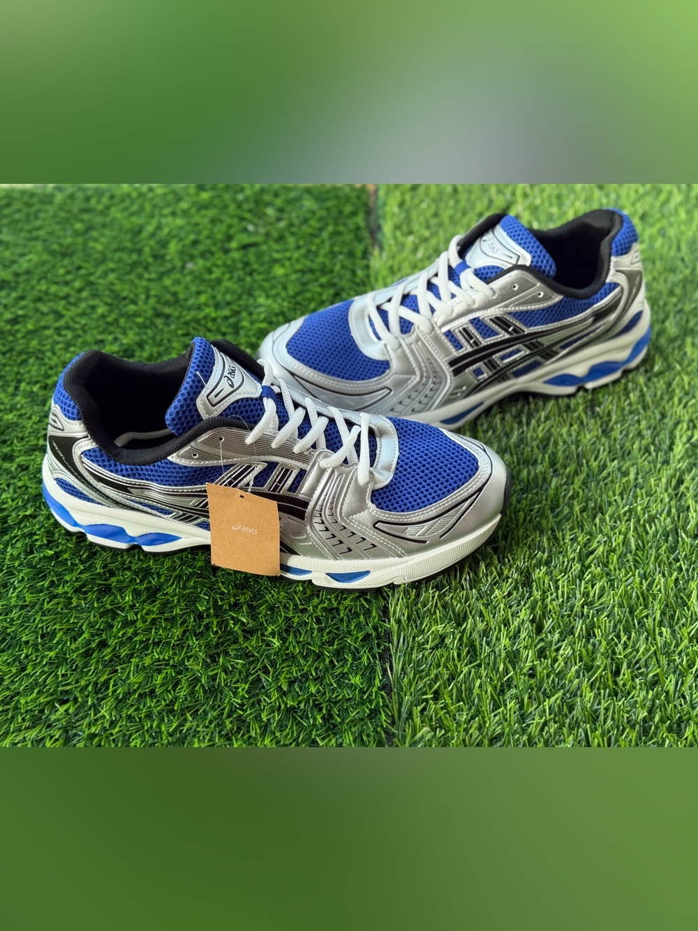 Size 11.5 Men’s And 13 Women’s - Asics Gel Kayano 14 Athletic Running Shoes